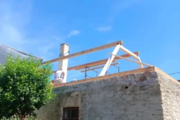 Budovaní nových krovů při rekonstrukci střechy