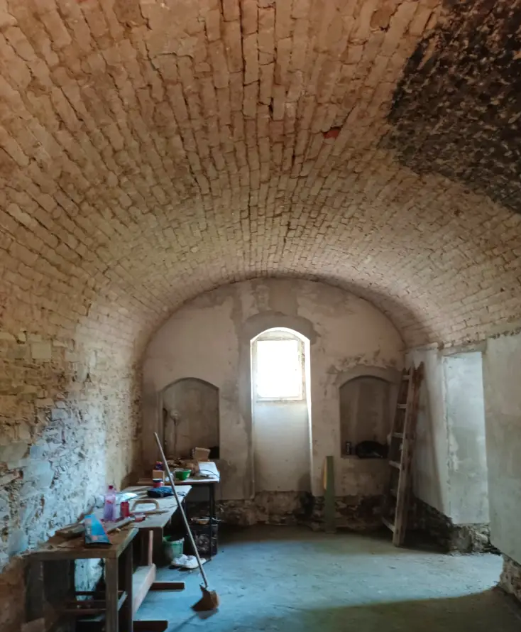 renovace klenuteho stropu omitky zdi 2